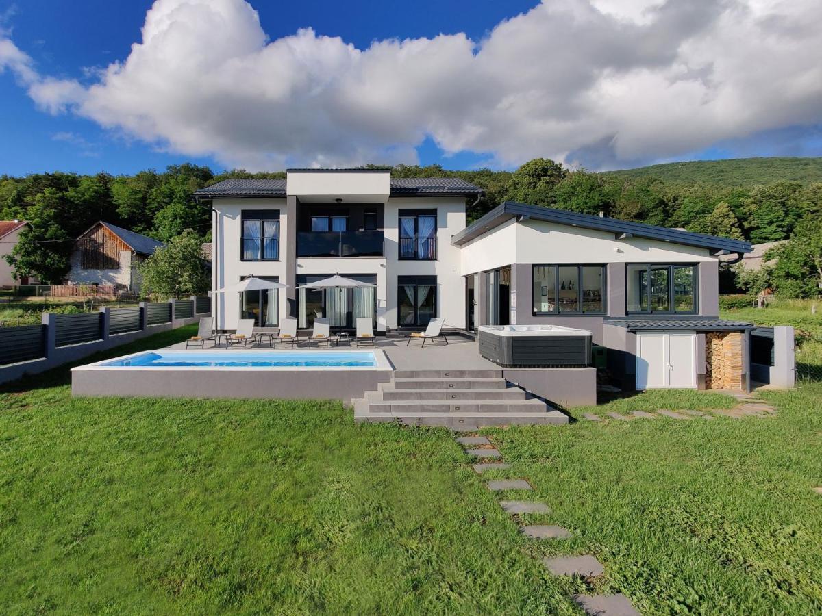 Villa Biser Gacke Sinac Exterior photo